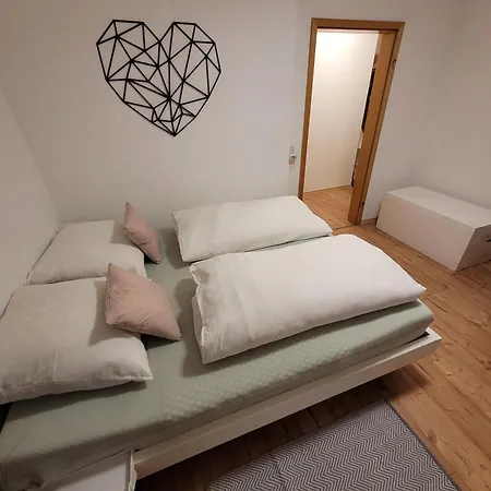 - Klein Aber Fein, 1-3 Personen, Souterrain * Rödental
