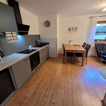- Klein Aber Fein, 1-3 Personen, Souterrain Apartamento *